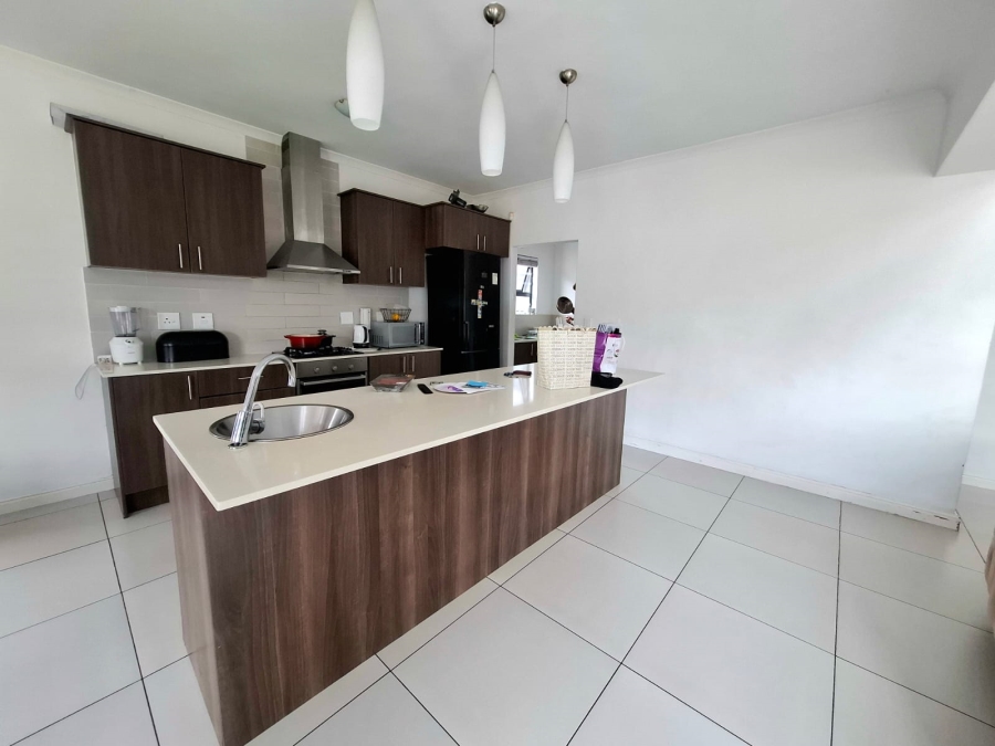 4 Bedroom Property for Sale in Parklands North Western Cape
